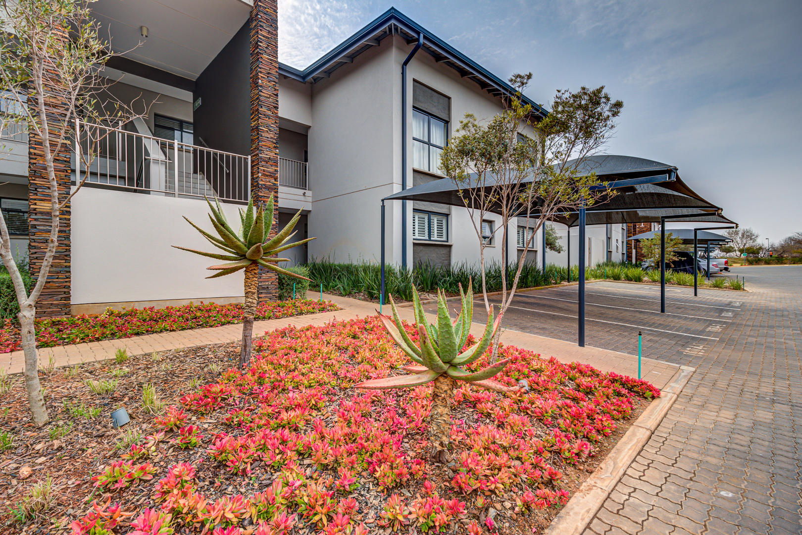 , Resale Listings, Serengeti Estates